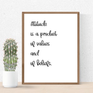 Attitude ist ein Produkt von Werten und Überzeugungen, motivierende Zitate, inspirierende Zitate, Wohnzimmer Wandkunst, positive Zitate, Wortkunst