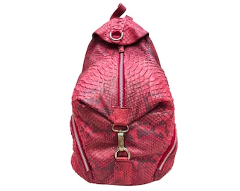 ハンドメイドのパイソンバックパック：ヘビ革のトラベルバッグ