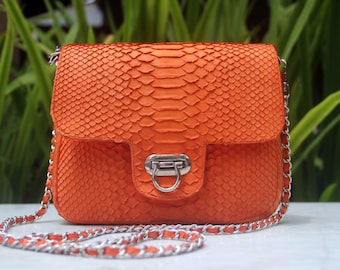 Borsa a tracolla con catena in pelle di serpente LFM Fashion