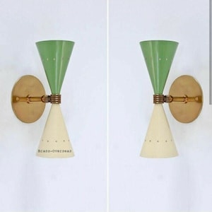 1920S Moderne Messing Mid Century Vintage grüne Wandlampe Diabolo Italienische Wandleuchte Stilnovo Sputnik Wandleuchte Grün & Weiß