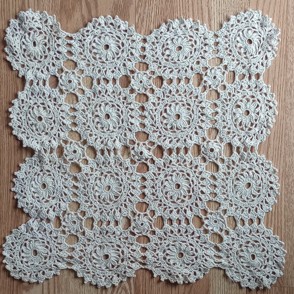 Doily Vintage Crochet Dresser Table Mat Handmade Ecru Square Circles 18"