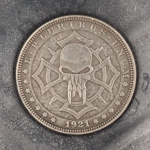 Dólar de prata Morgan batido à mão - Sigilo de caveira de vampiro - Espírito/Apocalipse/Arrebatamento/D&D, RPG, Moeda/Ficha/Medalha de jogo MTG