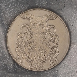 Dólar de prata Morgan batido à mão - Demônio com cabeça de mariposa e seus tentáculos - Espírito/Apocalipse/Arrebatamento/D&D, RPG, Moeda/Ficha/Medalha de jogo MTG