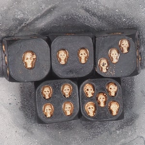 Schädel Gold Farbe 5 Stück D6 Würfel Set-D&D Dungeons And Dragons/MTG/RPG/TableTop Spiele - Memento Mori/Vanitas Gothic Curio