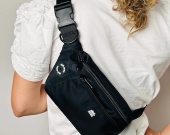 Waterproof Dog Belt Bag – Stylish & Practical Pet Parent Accessory