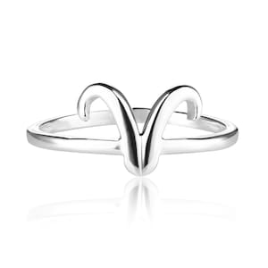 Petite bague du zodiaque, bague du zodiaque délicate, bague astrologie, bijoux du zodiaque, signe du zodiaque, bague minimaliste, bague personnalisée en argent, bijoux poinçonnés