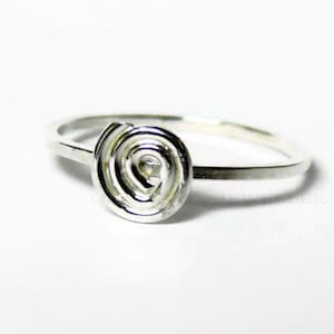 Sterlingzilveren spiraalring, ringen voor vrouwen, spiraalring, zilveren ring, handgemaakte ring, wervelingscadeau, beloftering, moderne sieraden