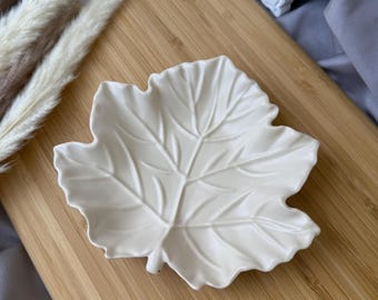 Handmade Jesmonite Leaf Tray: Yellow Trinket Dish (15x13 Cm) - Etsy
