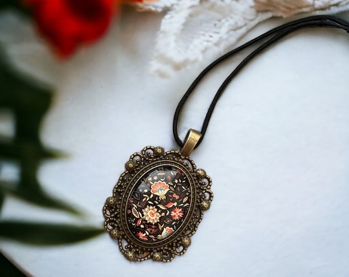 Vintage Floral Pendant Necklace | Floral Necklace, Vintage Style Jewelry | Art Deco Jewelry | Boho Style Necklace | Antique Bronz