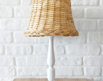 RETRO NOW MEDITERRANEAN White Wooden Leg Lampshade