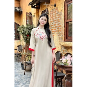 Bestickte Ao Dai, Kleid, Pre-made Traditionelle Vietnamesisch Ao Dai mit Hosen für Mädchen Frauen Geburtstagsurlaub, áo dài thêu nhiều màu.