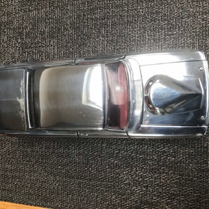 Maisto 1:24 1964 Ford Fairlane Thunderbolt Diecast Muscle Car hand polished