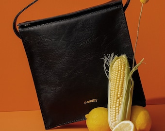 Square crossbody bag, minimalistic leather handbag, geometrical handbag, everyday leather bag, genuine vegetable tanned leather purse