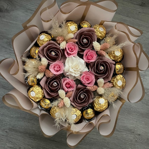 Ferrero Rocher Lindt 70% Cacao Pralinen Schokoladen Geschenk für Muttertag Bouquet Lindt Essbarer Blumenstrauß Trockenblumen