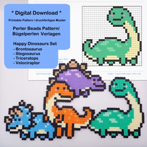 Könnte beinhalten: Eine Sammlung farbenfroher Perlenmuster von Dinosauriern, darunter ein Brontosaurus, Stegosaurus, Triceratops und Velociraptor. Das Bild enthält auch einen Hinweis auf den digitalen Download und den Text "Happy Dinosaurs Set".