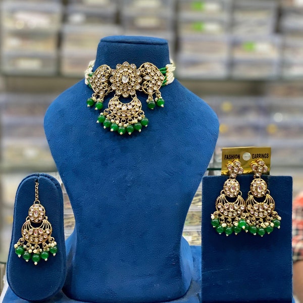 Beautiful Handmade Indian Wedding Choker Set With Earrings For women/ Kundan And Pearl Choker/ Antique Gold Set/ Sangeet Jewelery/ Party Set