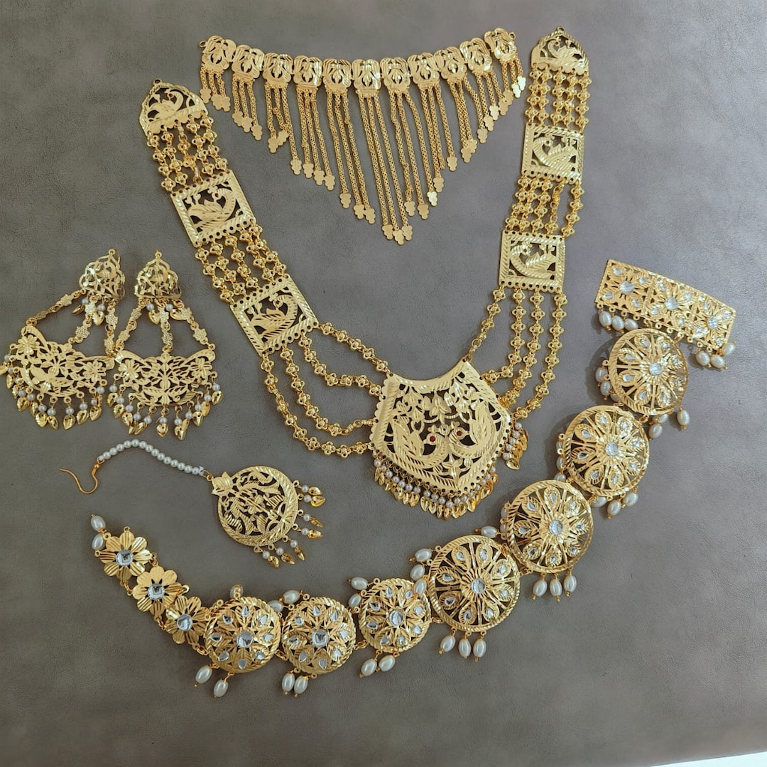 Gold necklace full set new arrivals