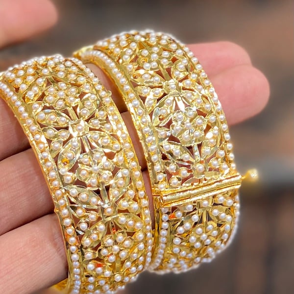 Indian Punjabi Gold PlatedAnd Pearls Jadau Bangles / Indian Wedding Bangles / Bangles For Wedding / Punjabi Jadau Bangles /Bangles For Women