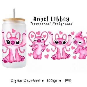 K&ouml;nnte beinhalten: Ein Glasbecher mit Bambusdeckel und einem rosa Angel-Charakter-Design. Das Design zeigt den Charakter in verschiedenen Posen mit Herzen. Der Text "Angel Libbey Transparent Background" ist ebenfalls sichtbar.