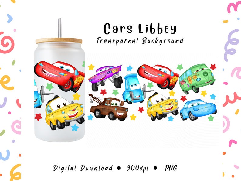 Op de afbeelding: Een glazen beker met een bamboe deksel en rietje, versierd met kleurrijke cartoon auto-ontwerpen. Het ontwerp omvat auto's in rood, geel, blauw en groen, met de tekst "Cars Libbey Transparent Background".