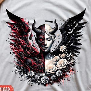 Könnte beinhalten: Weißes T-Shirt mit einem geteilten Design eines Engels und eines Dämons, jeweils mit Flügeln, Hörnern und Rosen. Die Engelsseite ist weiß und die Dämonsseite ist rot. Der Text unten lautet "DIGITALE DOWNLOADS" und "PNG JPG 300 dpi".
