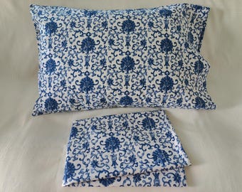 Ralph Lauren PORCELAIN ROSETTE Blue 2 STANDARD Pillowcases New!