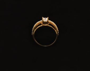 Anillo de oro de 10K, Anillo de oro de 8K, Anillo de oro encantador, Anillo que marca tendencia, Anillo de elegancia geométrica, Anillo de sofisticación elegante, Anillo de oro adornado