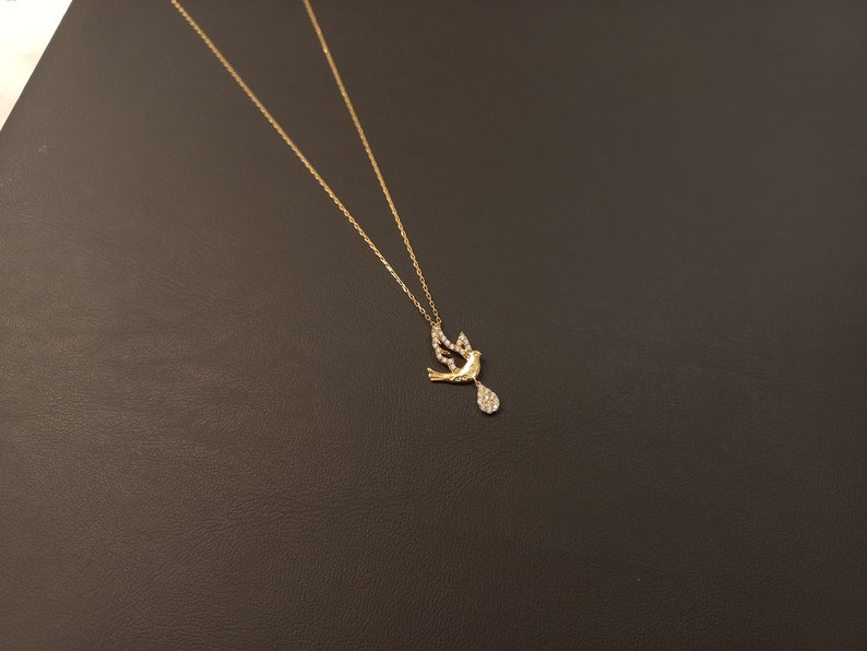 8K Gold Necklace, Droplet Feathered Charm, Nature-Inspired Water Pendant, Gold Bird, Water Drop Bird Necklace, Bird with Teardrop Pendant