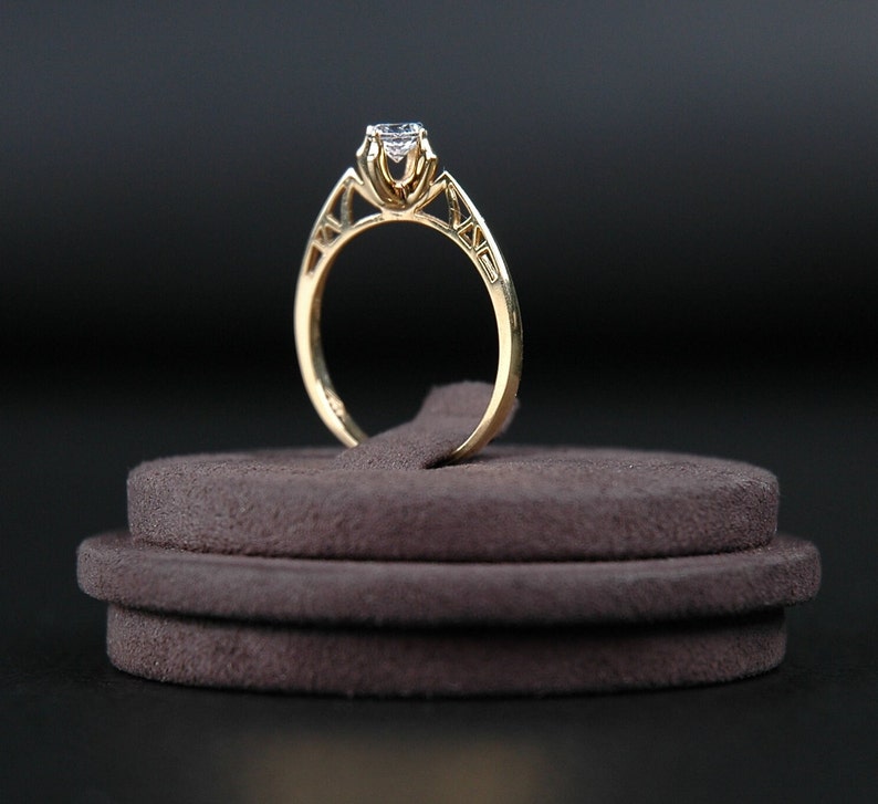 Bague en or 10 carats, bague en or 8 carats, bague élégante et raffinée, bague grand-mère, bague fille, bague maman, cadeau d'anniversaire, cadeau d'anniversaire pour elle, cadeau spécial image 4