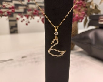 Colgante de oro de 8K, regalo para ella, colgante de cisne de oro, joyería especial, collar colgante, regalo de cisne, collar de regalo, collar de ala de ángel, regalo