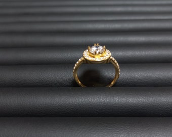 14K Gold Ring, Chic ring, Trendy ring, Pearl ring, Birthstone ring, Cluster ring, Halo ring, Cocktail ring, Engraved ring, Filigree ring,