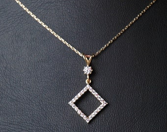 Collier en or 14 carats, collier grand-mère, cadeau pour l'amour, pendentif femme, collier femme en or, pendentif en or, pendentif géométrie moderne,