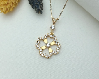 gold clover necklace, lucky clover pendant, gold clover charm, lucky charm clover, clover necklace, clover gold pendant, gift gold clover