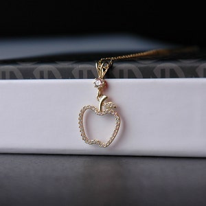 Colgante de oro de 14K, colgante de manzana, collar de manzana, colgante de manzana de oro, colgante de regalo, colgante para mamá, colgante para el amor, llave de mi corazón, oro imagen 7