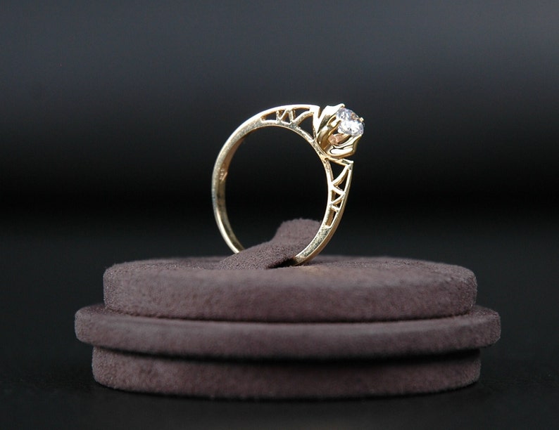 Bague en or 10 carats, bague en or 8 carats, bague élégante et raffinée, bague grand-mère, bague fille, bague maman, cadeau d'anniversaire, cadeau d'anniversaire pour elle, cadeau spécial image 2