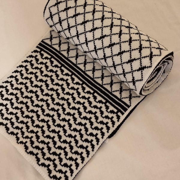Striped Palestinian Scarf Keffiyeh with Small Palestinian Flag Tassel-Less Unisex main image 0