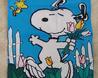 Snoopy 14x18" Garden Flag. Spring Fever