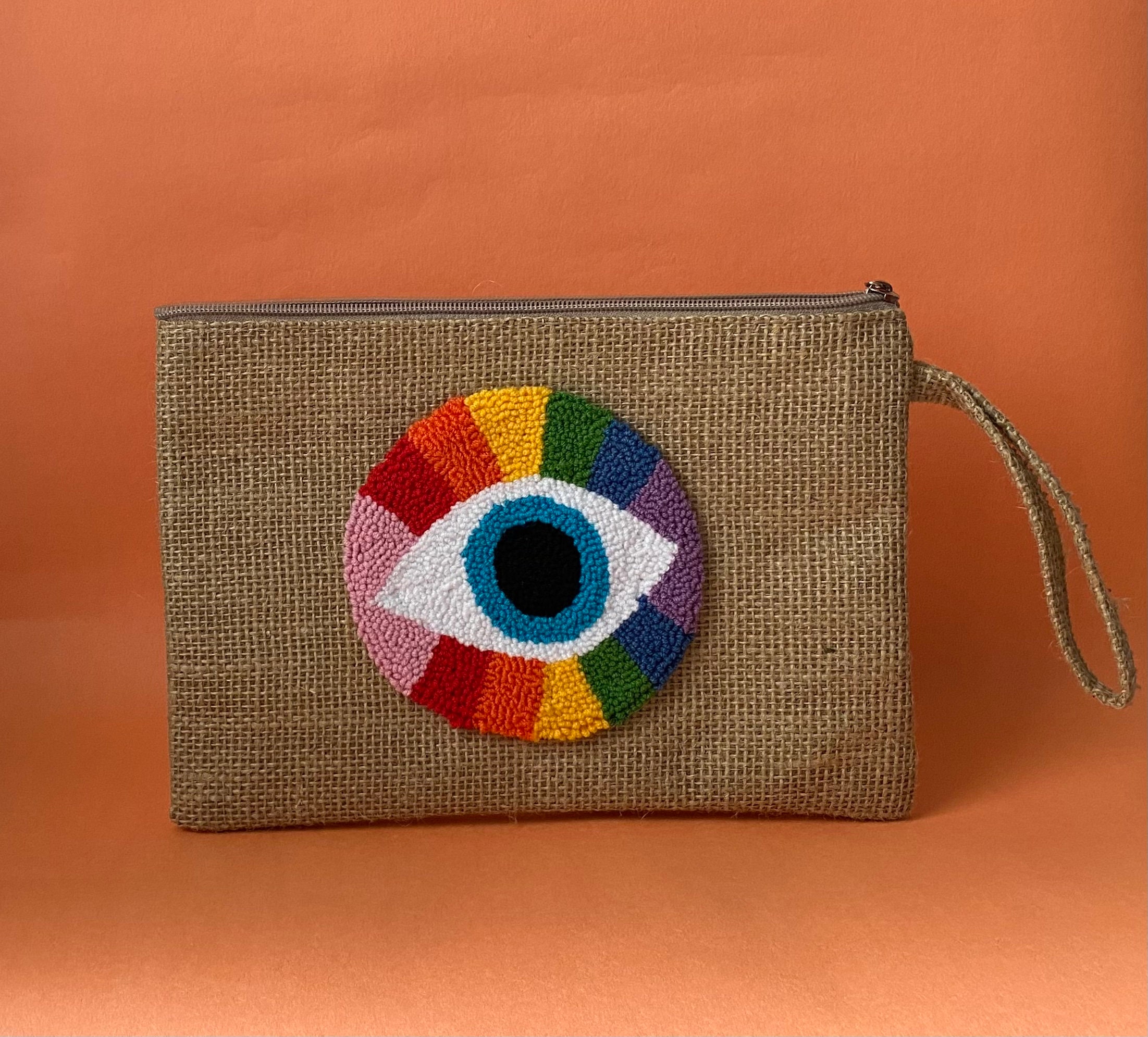 LARGE CANVAS CLUTCH WANDERING EYE main image 0