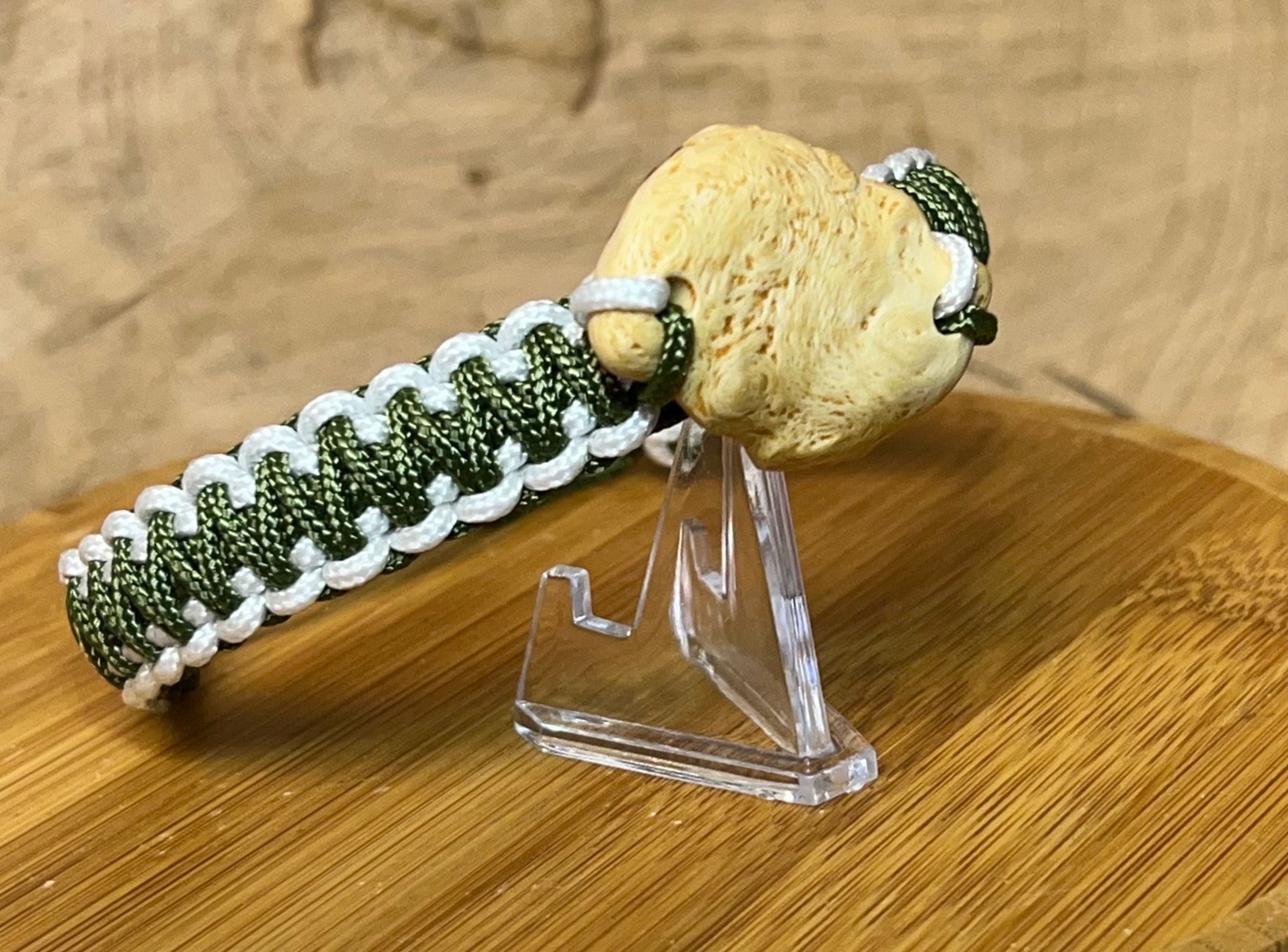 Bolongaro Trevor - Bracelet de perles avec pierres vertes