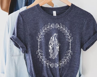Marian Catholic Shirt | Mary Shirt | Mary T-shirt | Catholic Tee | Catholic Gifts | Our Lady shirt | Baritus Catholic | Gifts for mom |