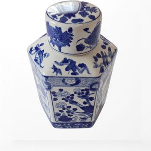 Chinese Tea Jar, Vintage Blue and White Chinese Tea Caddy Porcelain Ceramic Jar with Lid. MCM.