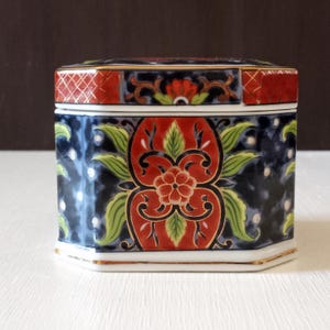 Vintage Takahashi Floral Trinket Ring Box with Lid. Made in Japan. MCM. Rare Find!