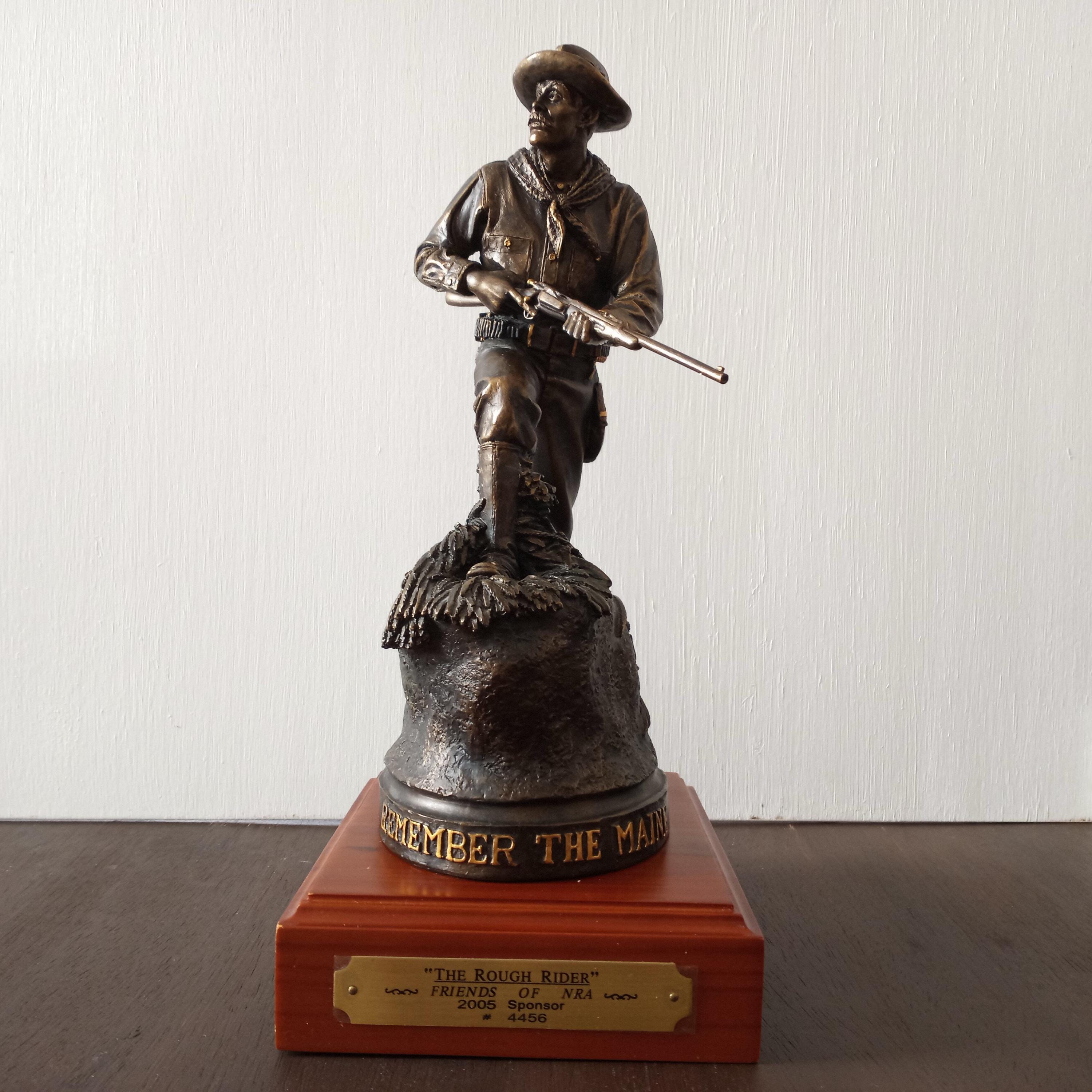 ローレル アンド ハーディー 木彫り等身大フィギュア　USA　ハリウッド展示品 The Rough Rider Sculpture, Friends of NRA 2005 LTD. Edition
