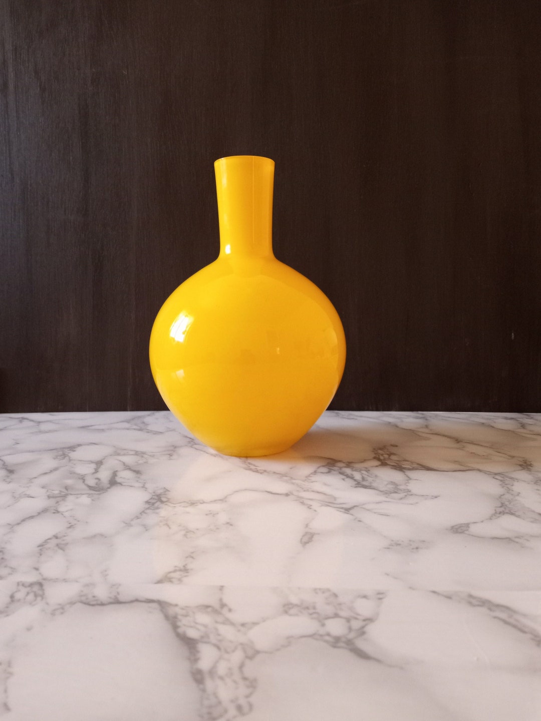 Vintage Mid Century Modern Yellow Art Glass Vase. MCM. Rare Find - Etsy