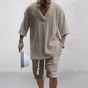 2024 Sommer Lässige Shorts Set Gestrickte Zweiteiler Herrenbekleidung V-Ausschnitt Kurzarm T-shirt und Shorts Streetwear Strick Outfits