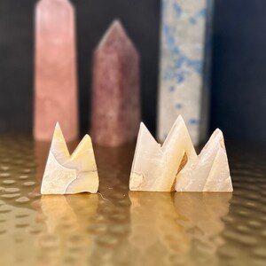 Flower Agate Crystal Mountain Carving, Crystal Carvings, Agate Crystal Carving