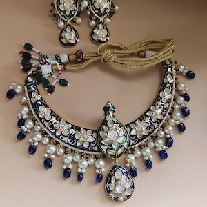 Multicolour Silver Tone Jadau Kundan Hasli Set main image 1
