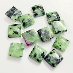 Rubin Zoisit Fyrkantig Cabochon: Kalibrerad Lös Ädelsten (6 MM-20 MM)