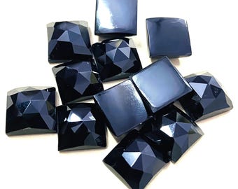Piedra preciosa suelta calibrada de ónix negro con corte cuadrado de rosa: