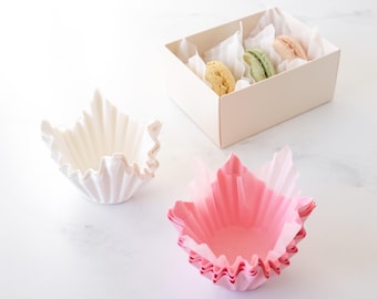 Fluted Cupcake Liners - Pack of 200 | 45 mm Pleated Baking Liner | Greaseproof Baking Cups | Dessert Liners | Muffin Cups